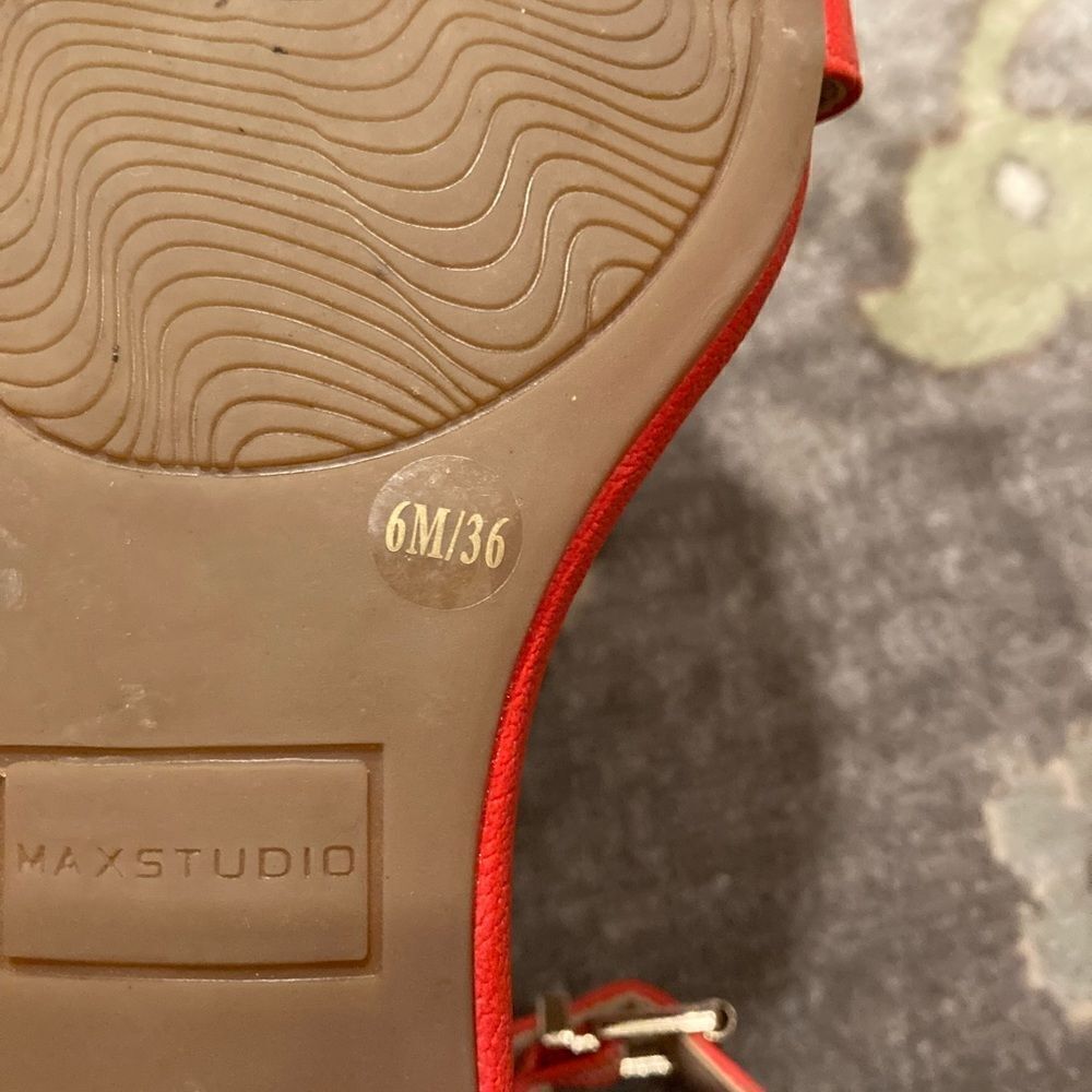Red Max Studio Minimalist Sandal - Picture 8 of 11